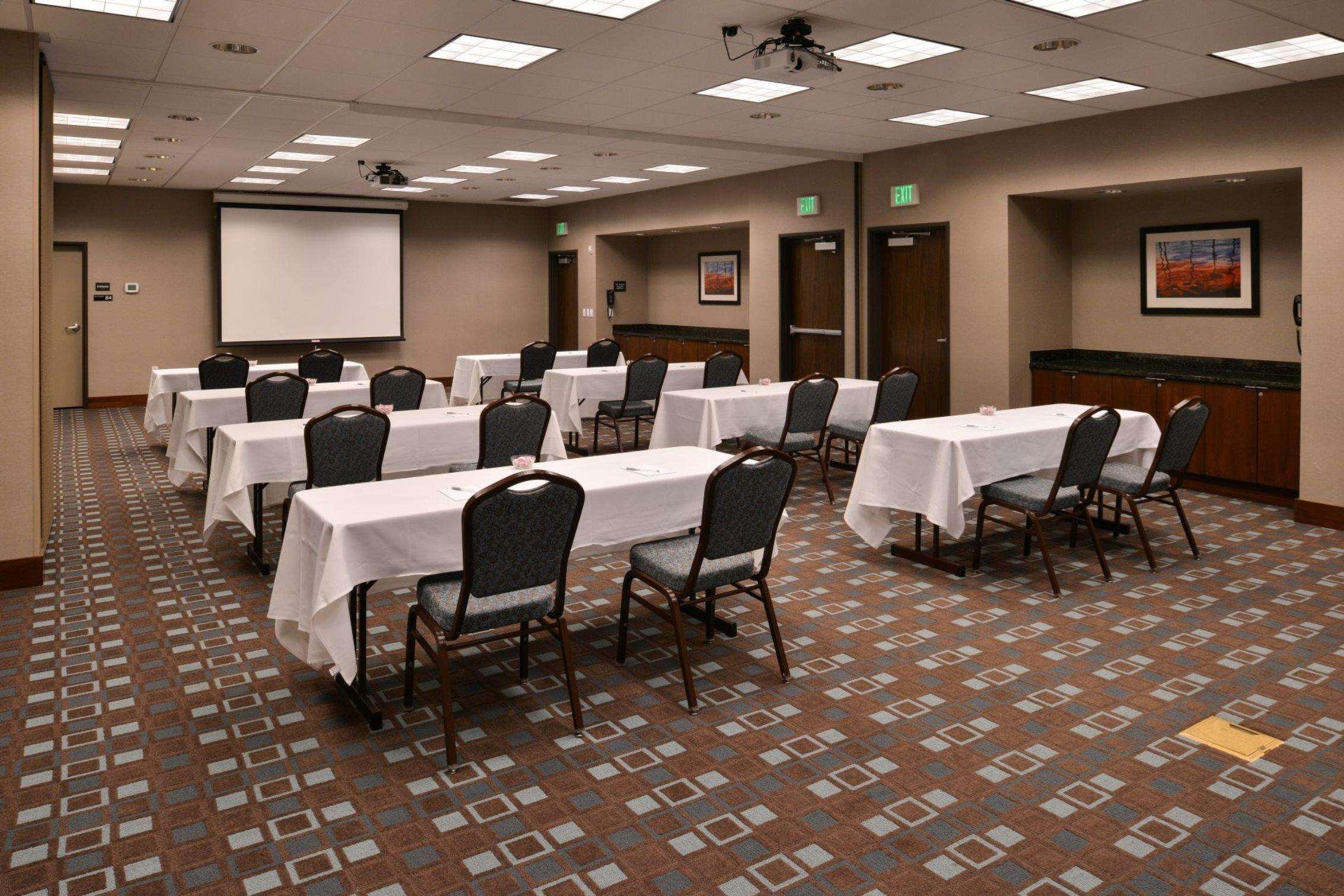 Hampton Inn & Suites Tacoma/Puyallup Exterior photo