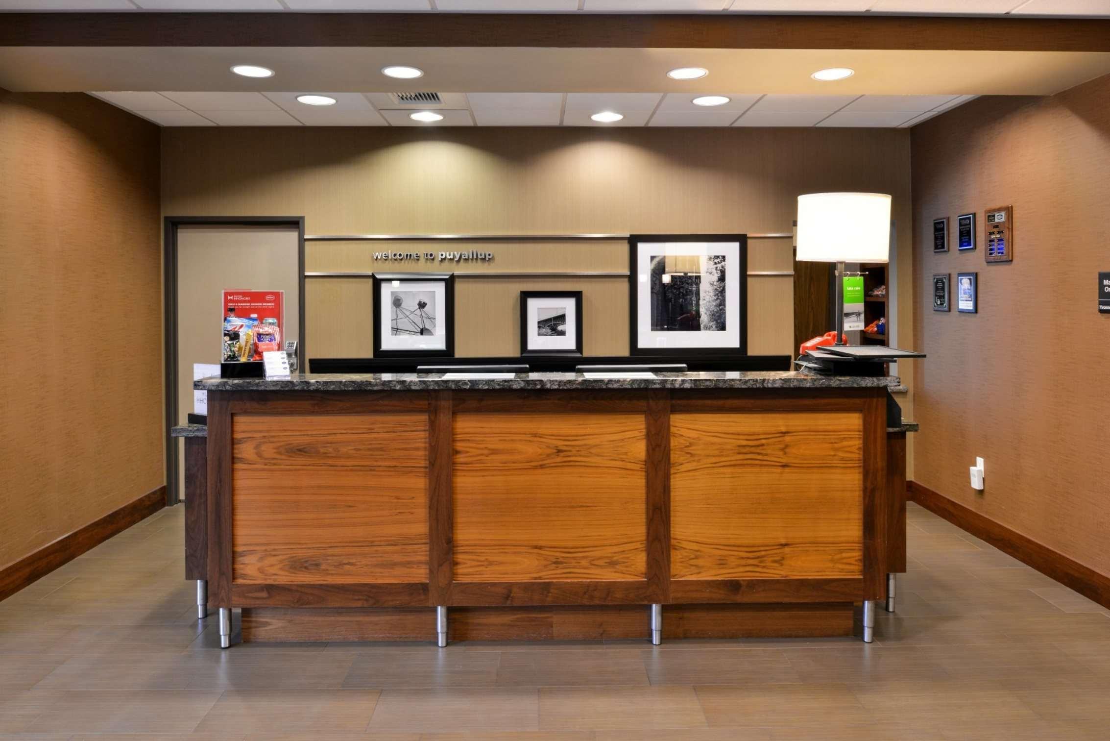 Hampton Inn & Suites Tacoma/Puyallup Exterior photo
